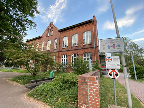 Bildung-Slider-Schule-Fussballmuseum-Springe